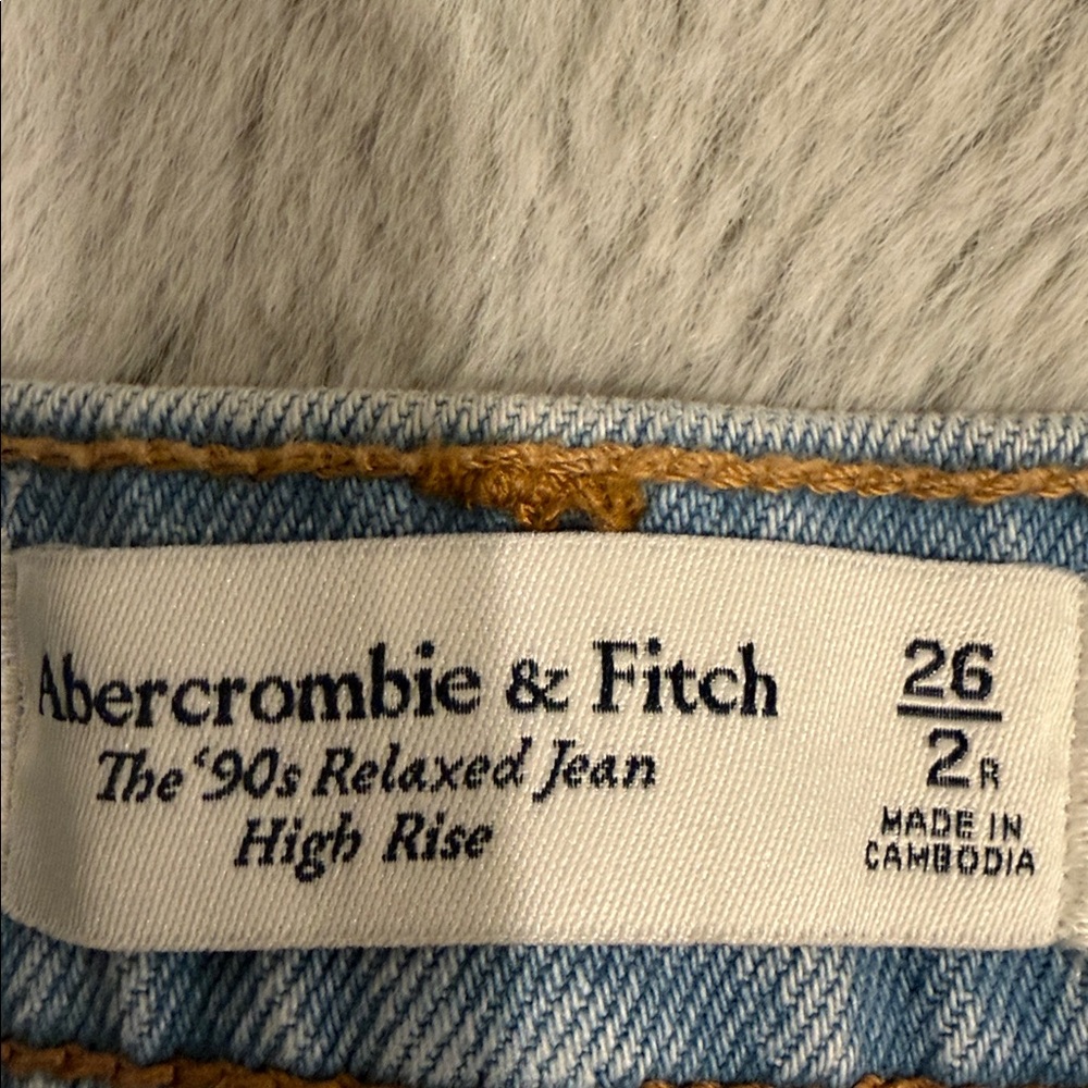 Abercrombie & Fitch 90s Relaxed Jeans High Rise Light Wash Size 26 NWT - Picture 7 of 9